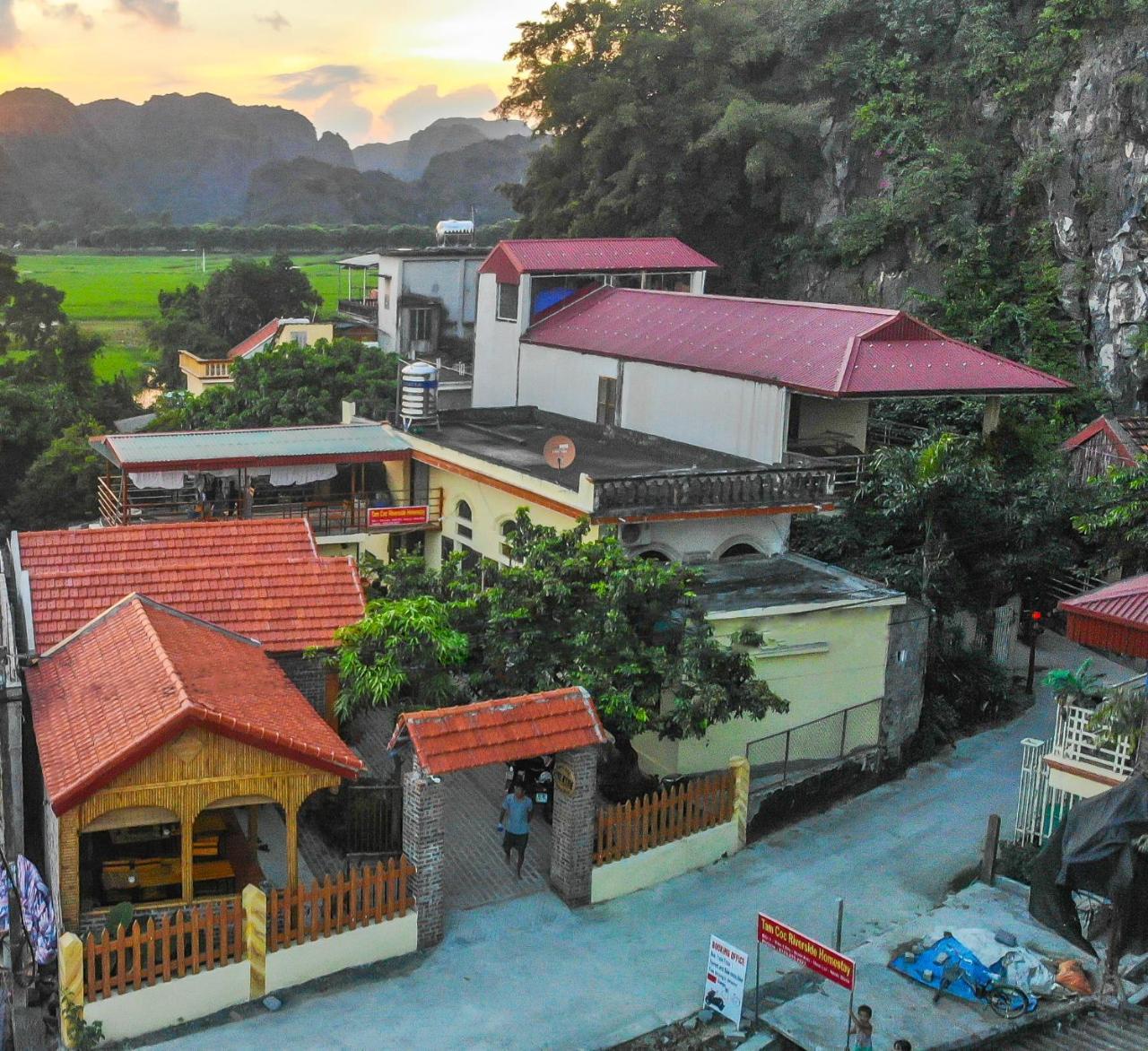 Tam Coc Riverside Homestay Ніньбінь Екстер'єр фото